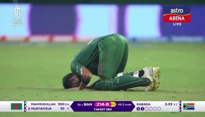 South Africa Thrash Bangladesh With De Kock's 174  