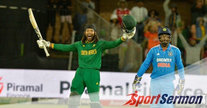 Tony de Zorzi Gets a Good Century, South Africa Beats India  