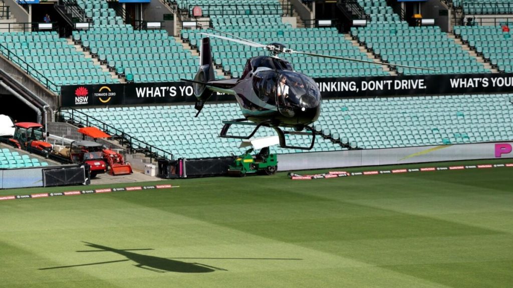 BBL 13: David Warner Steals Show with Heli Landing at SCG  