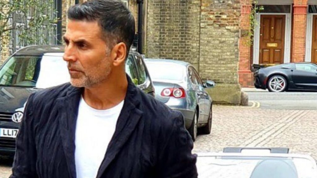 Shikhar Dhawan Visit Mahakaleshwar Temple With Akshay Kumar  