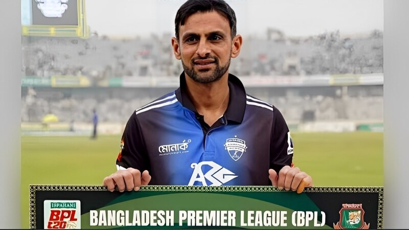 Shoaib Malik Biography : Career, Personal Life, Awards  