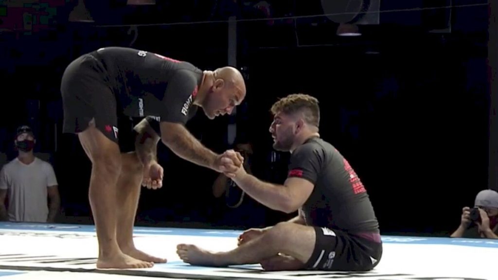 Learn These 12 Foundational Muay Thai Combinations Learn These 12 Foundational Muay Thai Combinations