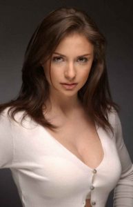 Top 10 Hottest Female Golfers in the world of 2023!  