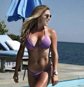 Top 10 Hottest Female Golfers in the world of 2023!  