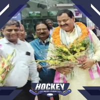 भोलानाथ सिंह पहुंचे अपने वतन, रांची एअरपोर्ट पर अधिकारीयों ने जमकर स्वागत  