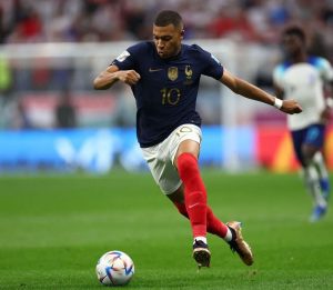 (TOP 10) Who is the Best football player in the world? (TOP 10) Who is the Best football player in the world?