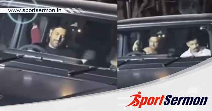 Cricketer MS Dhoni rides in stunning Mercedes G Class  