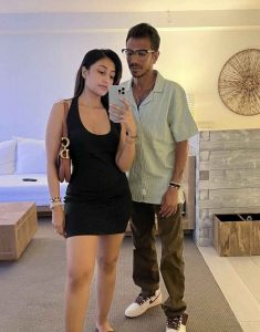 Cricketer Yuzvendra Chahal turns cheerleader for his wife!  