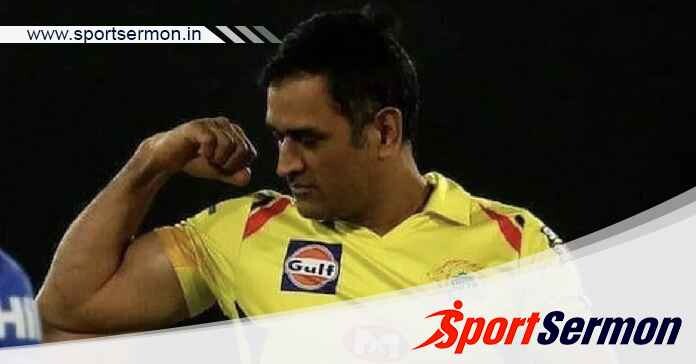 Cricketer MS Dhoni shows-off his biceps at a recent event!  
