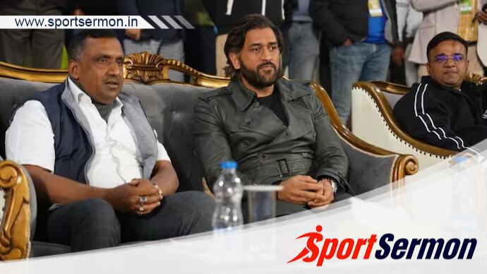 Dhoni Roots For India Women At FIH Hockey Olympic Qualifier  