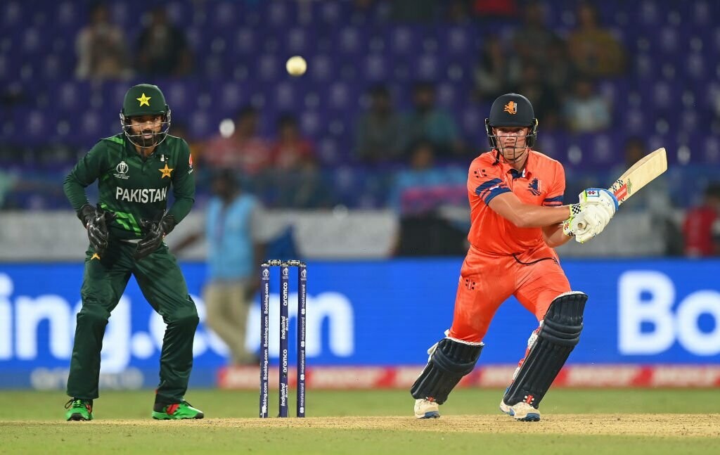 Netherlands Rises in Spirit, Creates World Cup Chances  