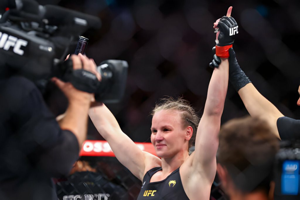 List Of 10 Best Strikers In The UFC Right Now  