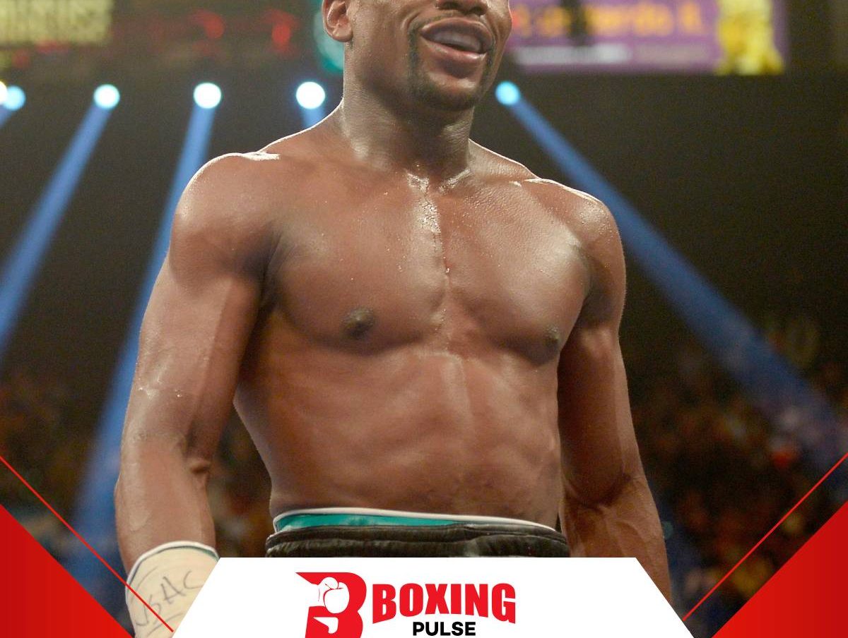 Floyd Mayweather Jr.“Money” के रिकॉर्ड और आँकड़े यहां देखें  