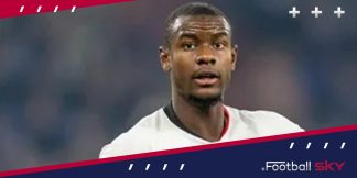 Evan N'Dicka को खरीदाना चाहता है Barcelona!  