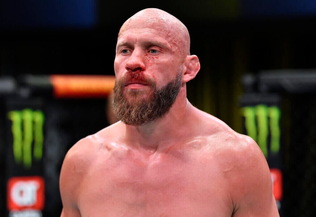 12 MMA Fighters With Insane Muay Thai Techniques  