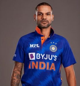 TOP 10 Indian cricketers & the most costly thing they own  