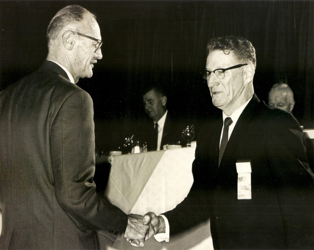 Oldest Active NBA Players Who Are Entering In 2022-23 Oldest Active NBA Players Who Are Entering In 2022-23