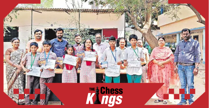 इंटर स्कूल चेस टूर्नामेंट में गायत्री और दीपिका का जलवा  