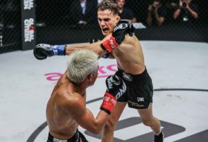 Top 5 benefits of training Kickboxing to upgrade your life  