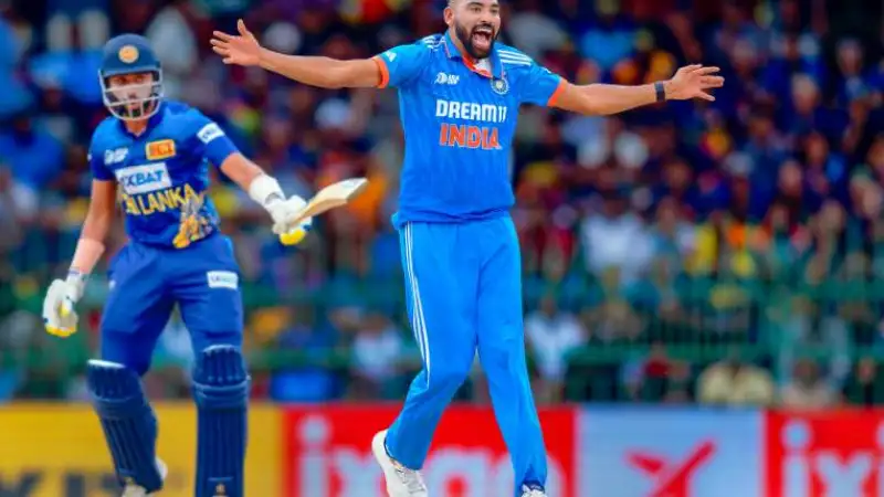 Mohammed Siraj donates Prize Money to Ground Staff  