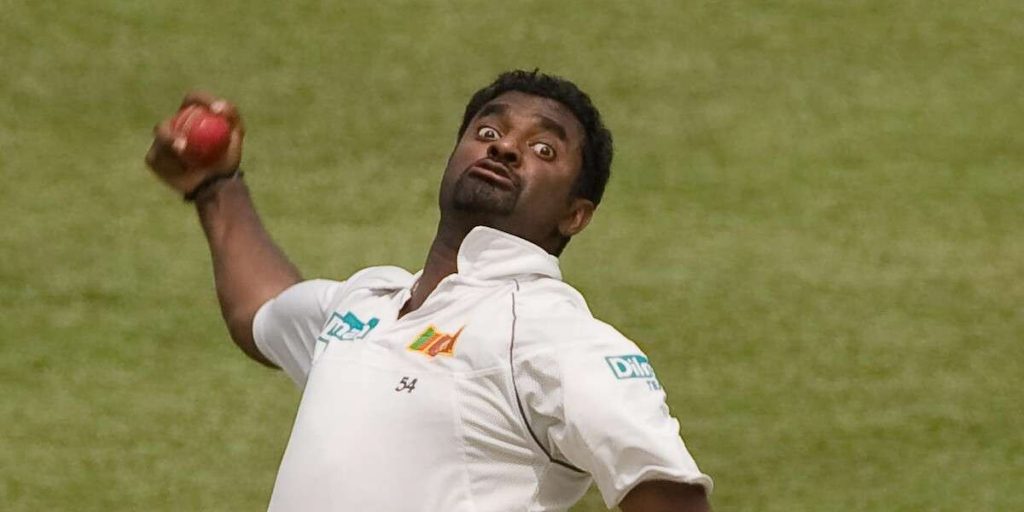 Shane Warne vs Muttiah Muralitharan. Who is Best?  