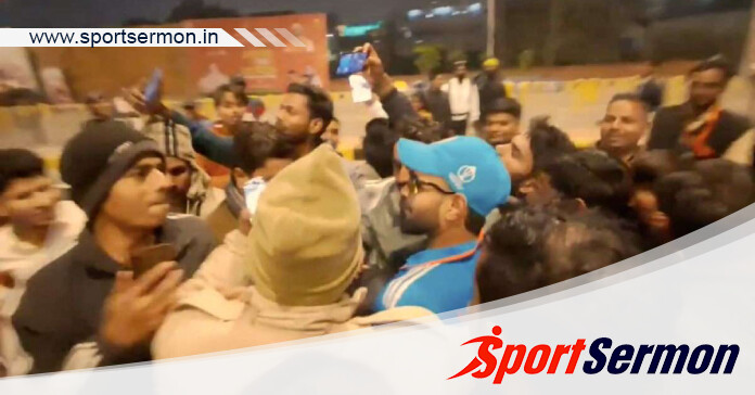 Fans Surround Virat Kohli doppelganger in Ayodhya  