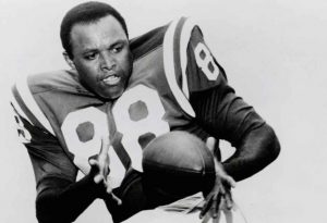 Top 10 legendary important NFL Players in history!  