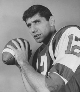 Top 10 legendary important NFL Players in history!  