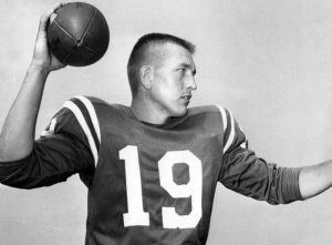 Top 10 legendary important NFL Players in history!  