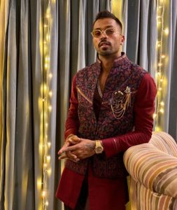 Top 5 dapper fits of cricketer Hardik Pandya- Style Decoded  