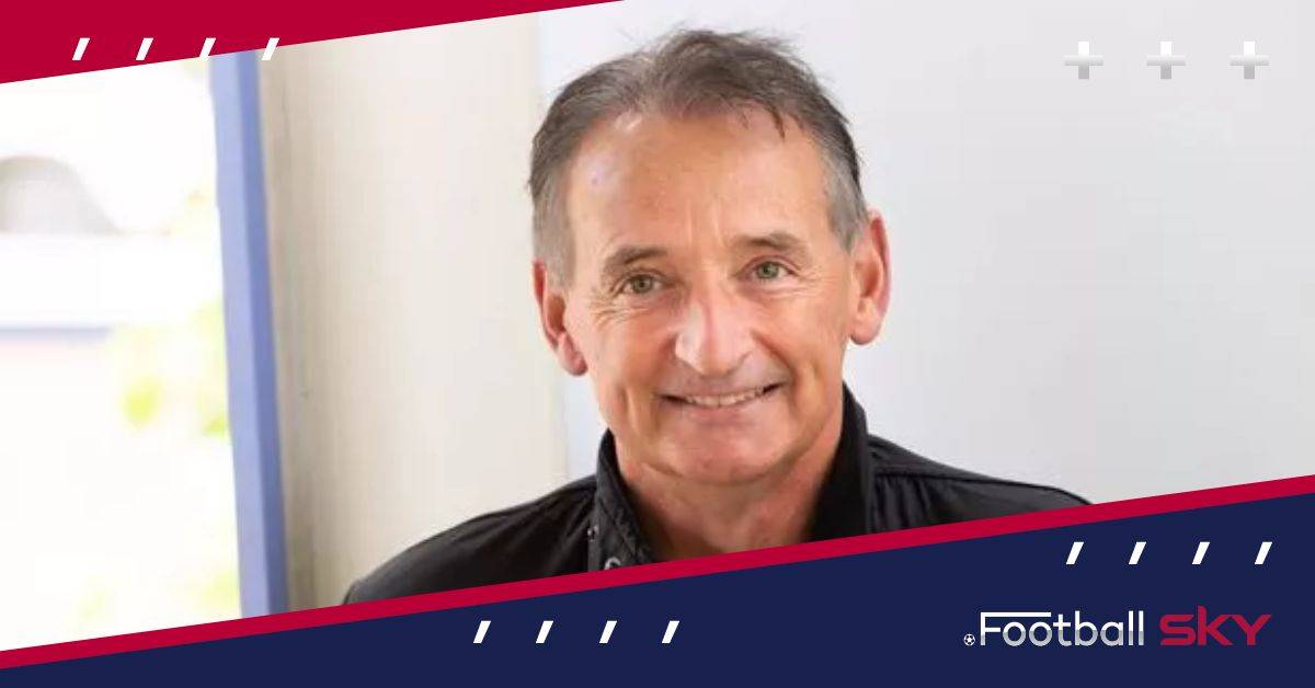 Pat Nevin ने की क्लब की आलोचना  