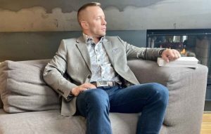 How much do UFC fighters get paid? Top richest UFC fighters  