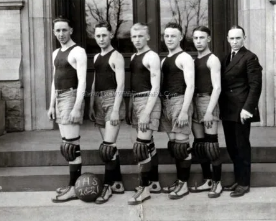 From Style to comfort: The Evolution of Basketball uniforms From Style to comfort: The Evolution of Basketball uniforms