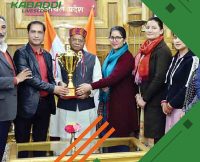 हिमाचल प्रदेश टीम ने की राज्यपाल से मुलाकात, राष्ट्रीय कबड्डी प्रतियोगिता जीती  
