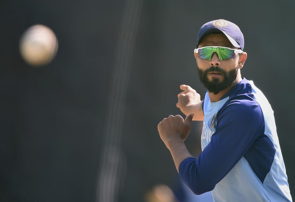 Cricket Tips & Tricks: Tips To Improve Your Catching Skills  