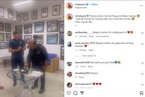 Cricketer Rishabh Pant smashed Kotak's face with cake Cricketer Rishabh Pant smashed Kotak's face with cake