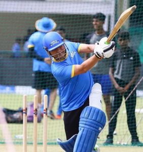 Top 5 Indian Cricketers with successful businesses  
