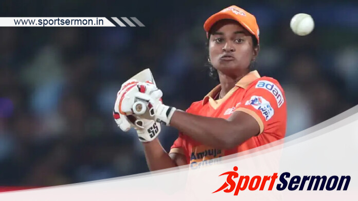 Sayali Satghare Becomes 1st Concussion Substitute in WPL  