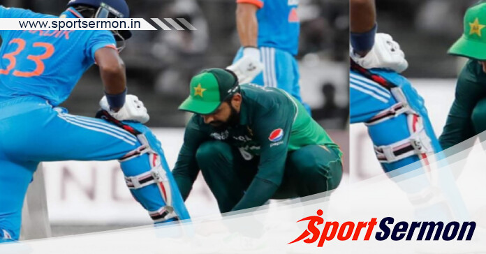 IND vs PAK: Shadab Khan ties Hardik Pandya's shoelaces  