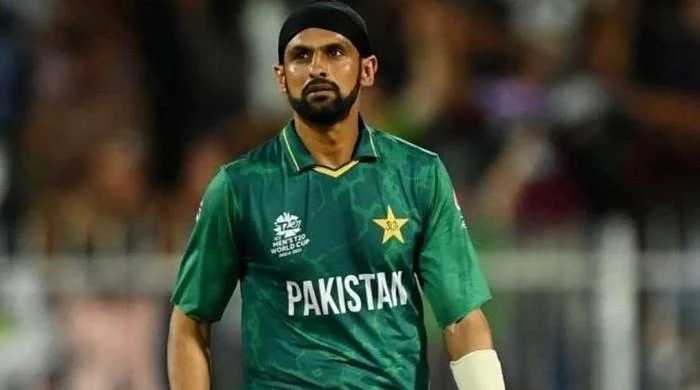 Shoaib Malik Biography : Career, Personal Life, Awards  