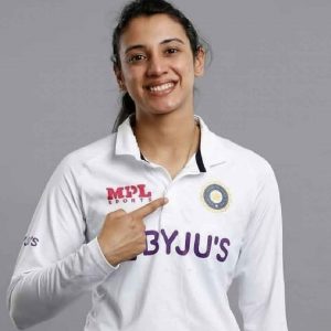 Spectators made to sit on dirty seats at Wankhede Stadium!  