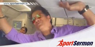 Entire flight cheers as Sachin Tendulkar travels economy  