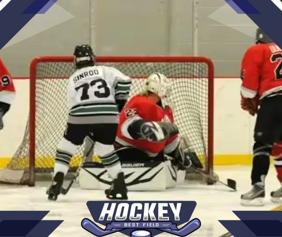 82 साल की बुजुर्ग महिला ने खेला Hockey, बना दिया वर्ल्ड रिकार्ड  