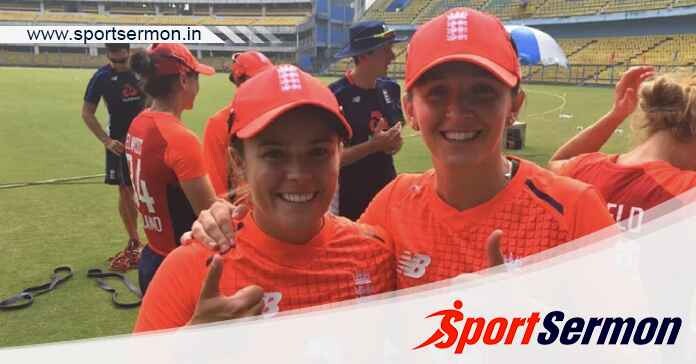 Alex Hartley trolls Kate Cross after RCB signs at WPL 2024  