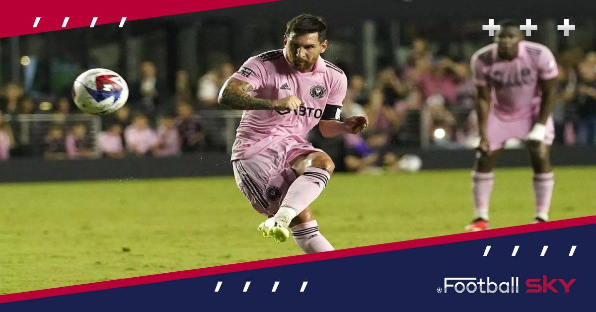 What is Free Kick in football। फुटबॉल में फ्री किक क्या है?  