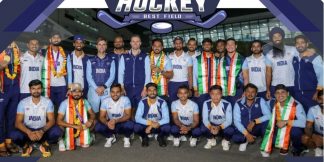 Asian Games से लौटने पर भारतीय हॉकी टीमों का जोरदार स्वागत  