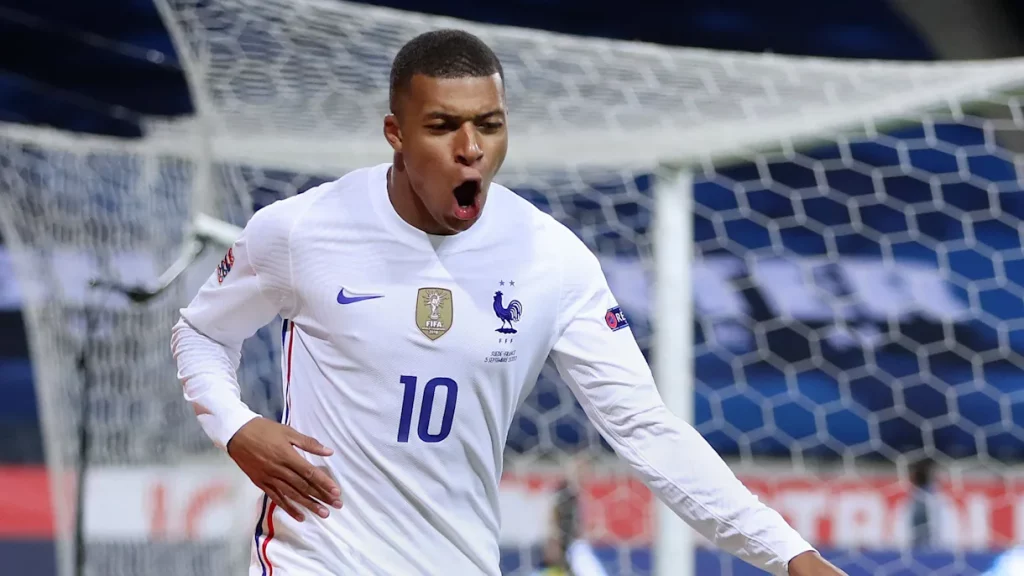 Kylian Mbappé Biography: All About The Rising Star Kylian Mbappé Biography: All About The Rising Star