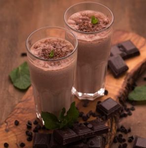 Easy & Quick power-boost smoothies for athletes | Recipes!  