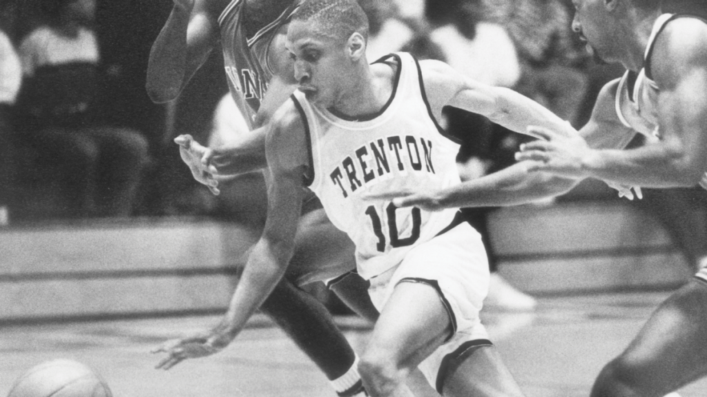 Top 5 Shortest NBA Players in the History Top 5 Shortest NBA Players in the History