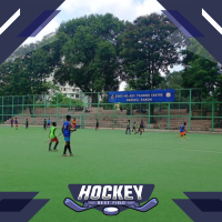 खूंटी में हॉकी मैदान में दर्शक दीर्घा नहीं, खिलाड़ियों ने लगाई खेल विभाग से गुहार  